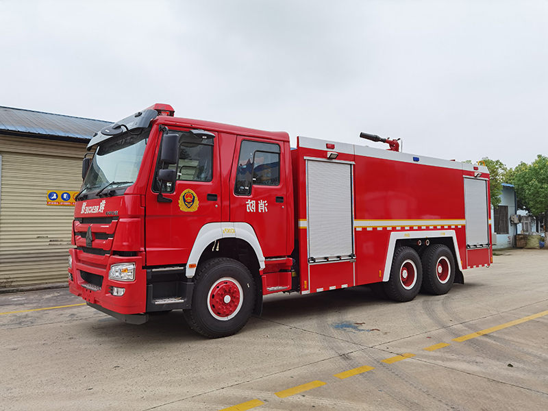 重汽16噸泡沫消防車